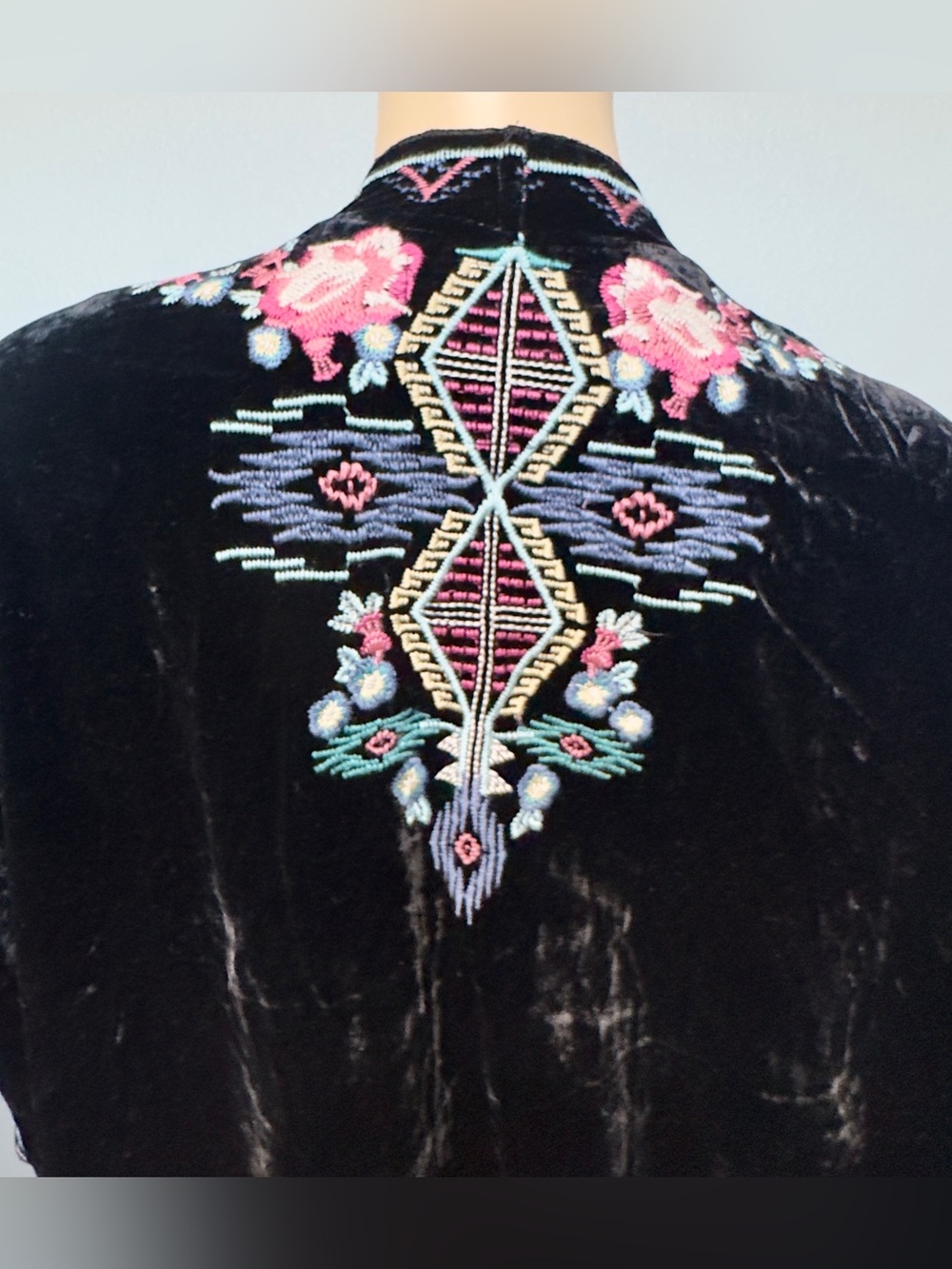 JOHNNY WAS Aveza Black Velvet Embroidered Kimono Jacket Plus Size 2X - Picture 6 of 11